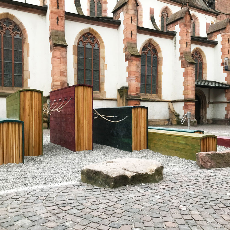 B&uuml;cher in Fu&szlig;g&auml;ngerzone